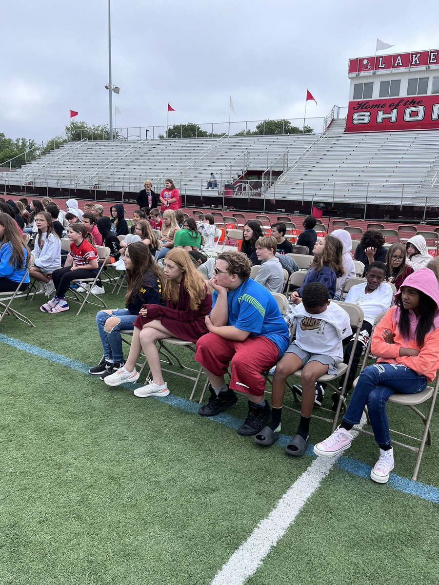 JoanGrassi's tweet image. Tonight is the night! @VioletAllStars 5th Grade Celebration! #mylsps