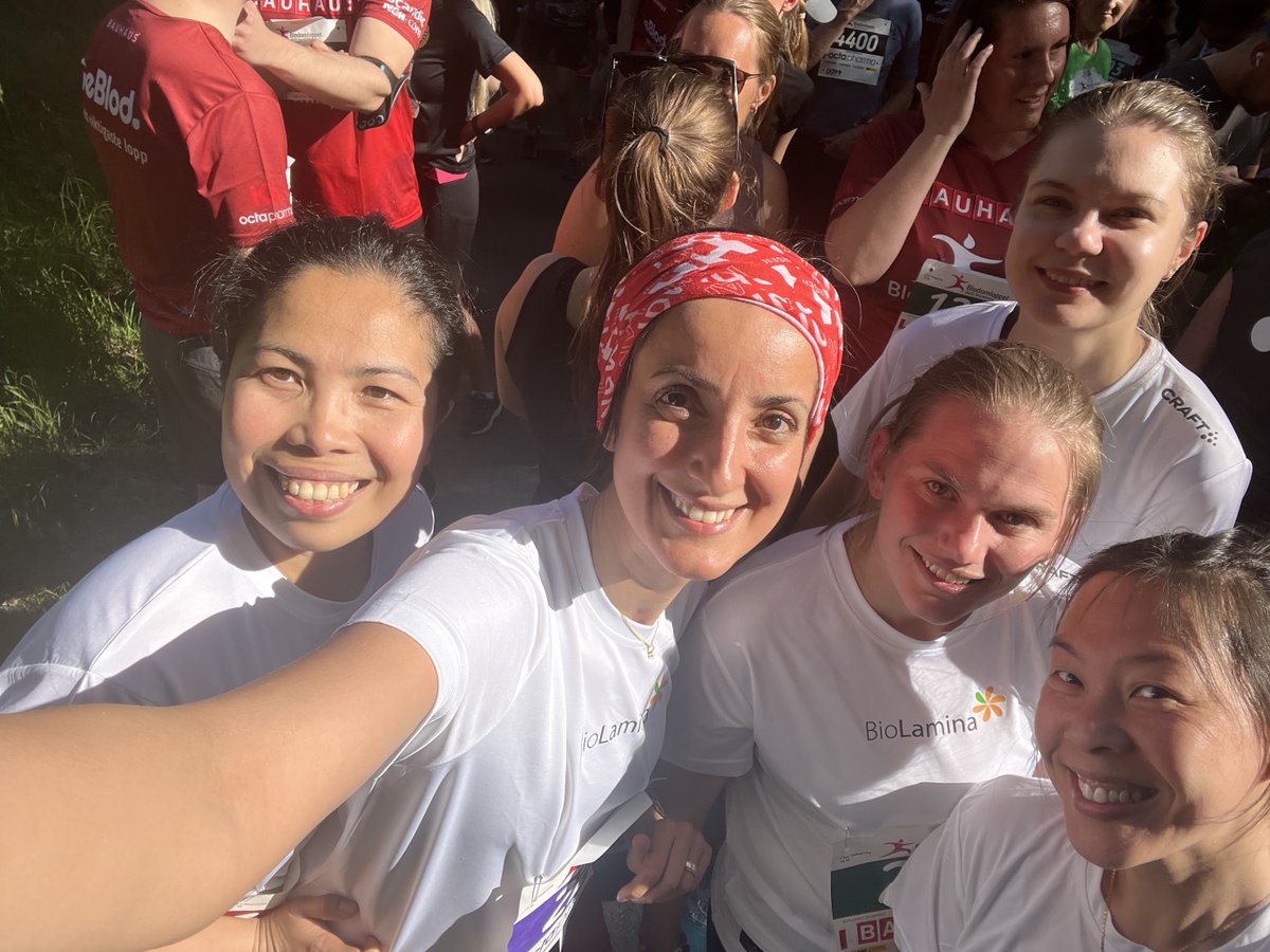 biolamina's tweet photo. Yesterday, #BioLamina participated to @blodomloppet Our 5-km walkers and 5- or 10km-runners enjoyed after the effort for a well-deserved picnic. What a fun moment together for such an important cause! #geblod #team #blodomloppet https://t.co/AN0qYG7026