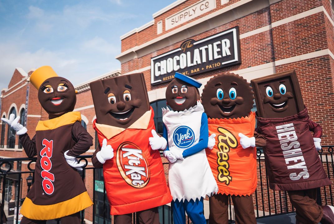 Hersheypark on Twitter "Breakfast with the Hershey Characters starts
