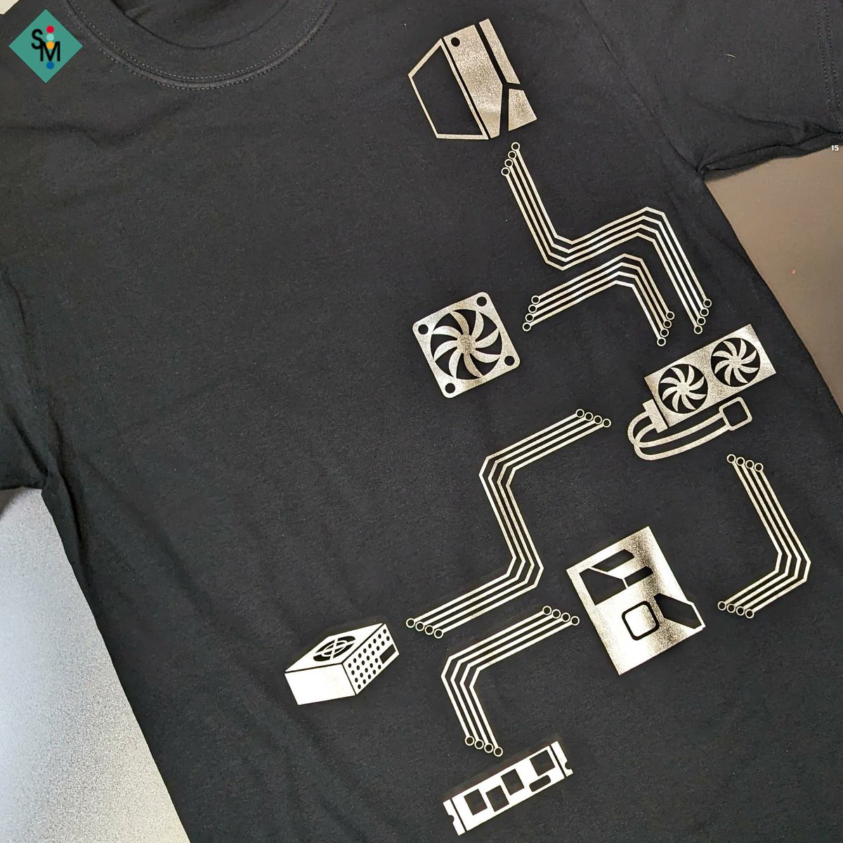 spcltymtrls's tweet image. If you&apos;ve build a computer, you may recognize some of these parts 🖥️ Created with DecoFILM®Supers 

#computer #computerparts #watercooling #motherboard #circuits #htv #htvvinyl #vinyl #htvshirts #heattransfervinyl #lovewhatupress #specialtymaterials