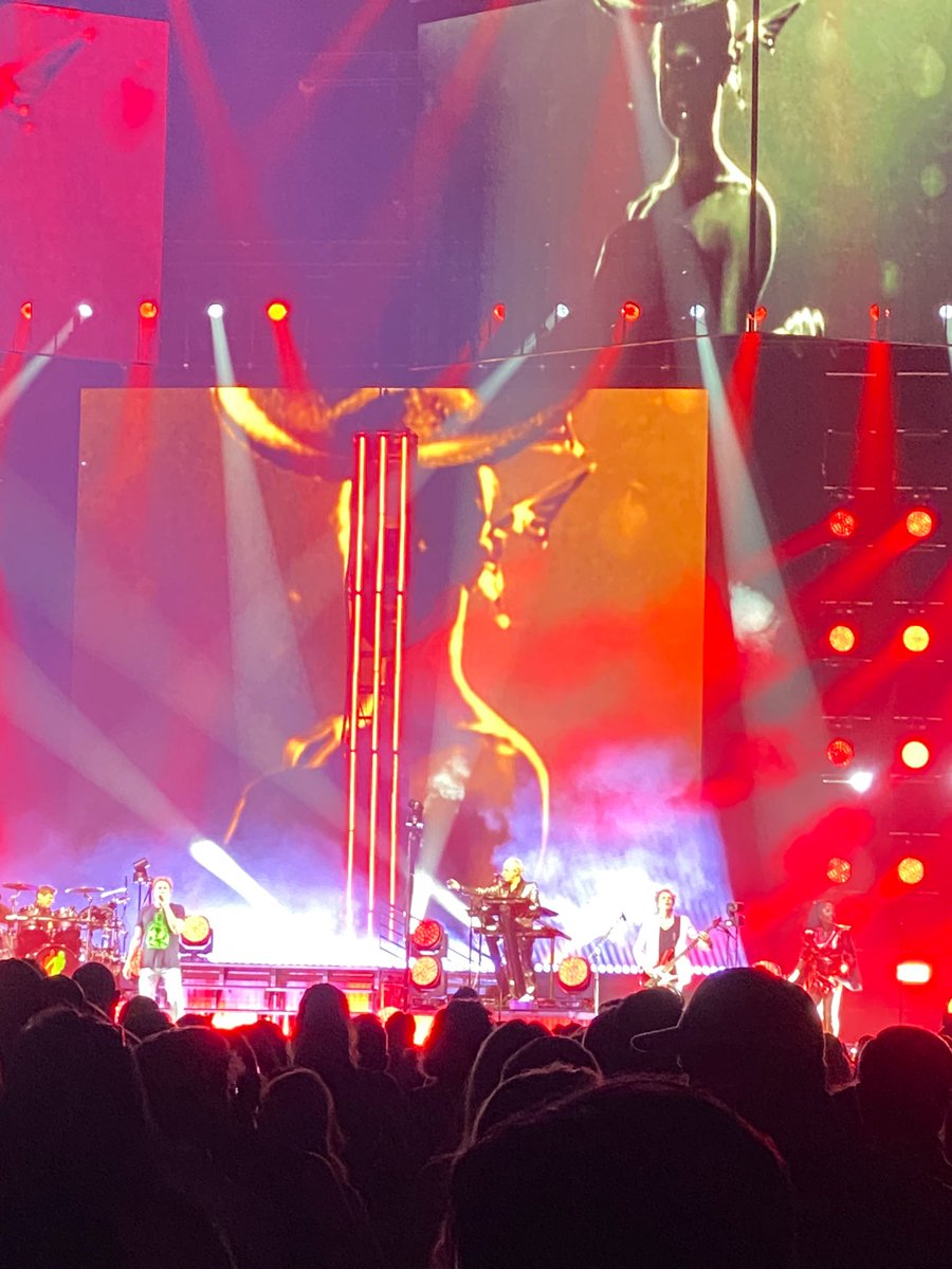 Nashville thanks <a href="/duranduran/">Duran Duran</a> for an epic night of Alt/Pop/Rock/Dance/mysticism &amp; the pure joy &amp; funk of <a href="/nilerodgers/">Nile Rodgers</a> Le Freak C’est Chic!