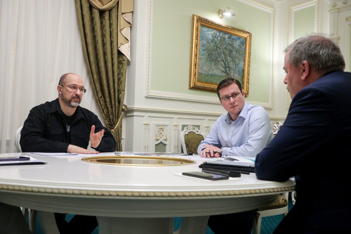 UAInvestTeam's tweet photo. ⚡#KingspanGroup is implementing a large investment project in Ukraine worth more than USD 280 million. 🇺🇦The Prime Minister of #Ukraine @Denys_Shmyhal and the management of Kingspan Group discussed the details of its implementation. #UkraineInvest is assisting with the project. https://t.co/gAnOXSL1uG