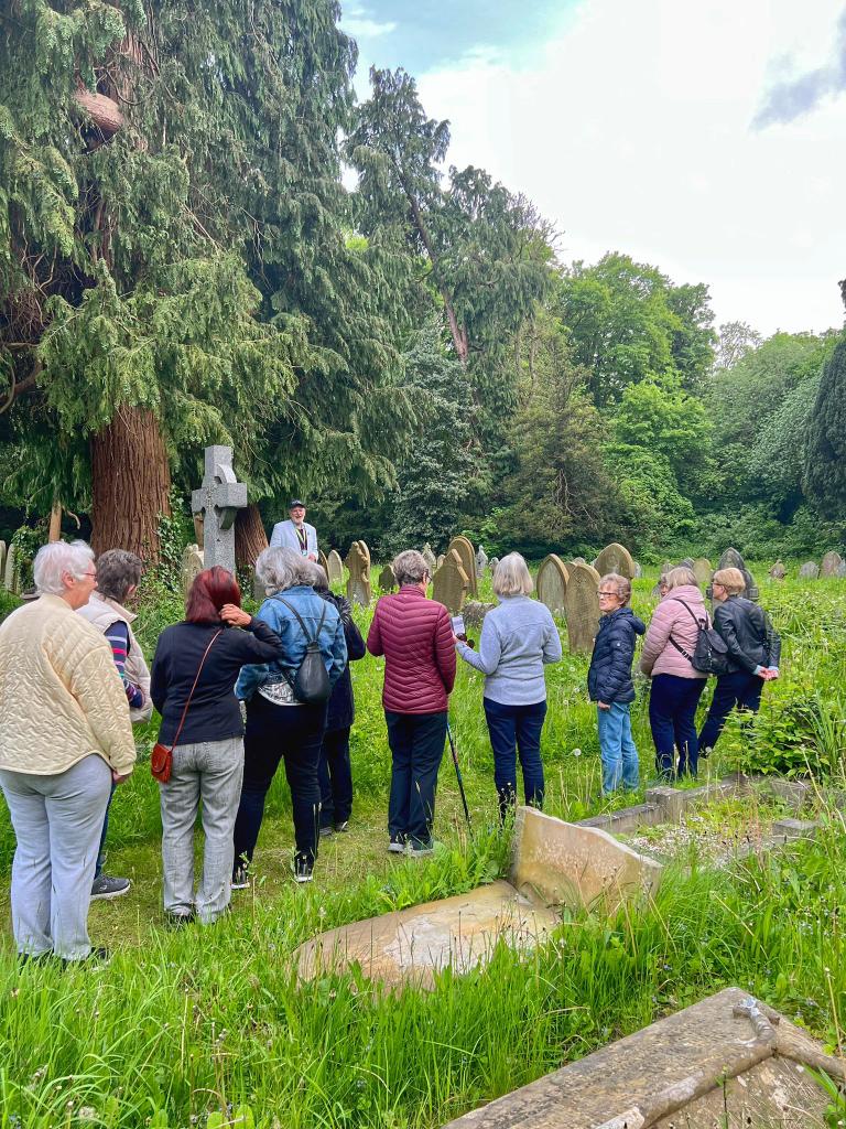 rphwoods's tweet photo. Join me on Friday at 2 for a leisurely stroll around Overleigh cemetery discovering fascinating stories in stone! Tickets from Chester Visitor Centre 01244 405340
@ShitChester @VisitChester @AngelaFergs @Chester01244
#chester #Overleigh #cemetery #chesterhistory https://t.co/K4nfPya22x