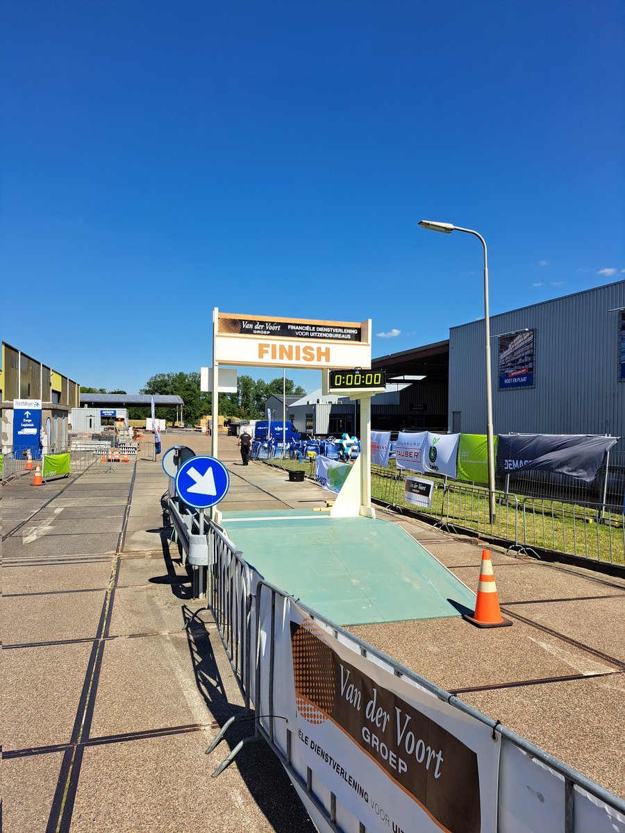Zwefilo's tweet photo. Voorbereidingen in volle gang, vanavond Triathlon Langedijk. Start  19:00 uur. #Triathlon #Zwefilo #Langedijk #Oudkarspel https://t.co/eukLmfhBQM