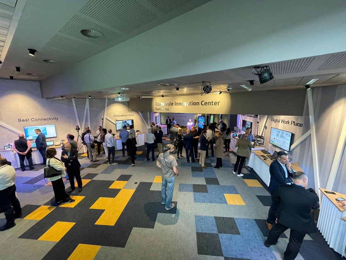 ADSI  ha celebrado su "Martes con..." mensual en Barcelona en la sede de TELEFONICA en Cataluña. Su Dirección de Seguridad Territorial nos expuso como se organiza y gestiona la seguridad en la compañía.