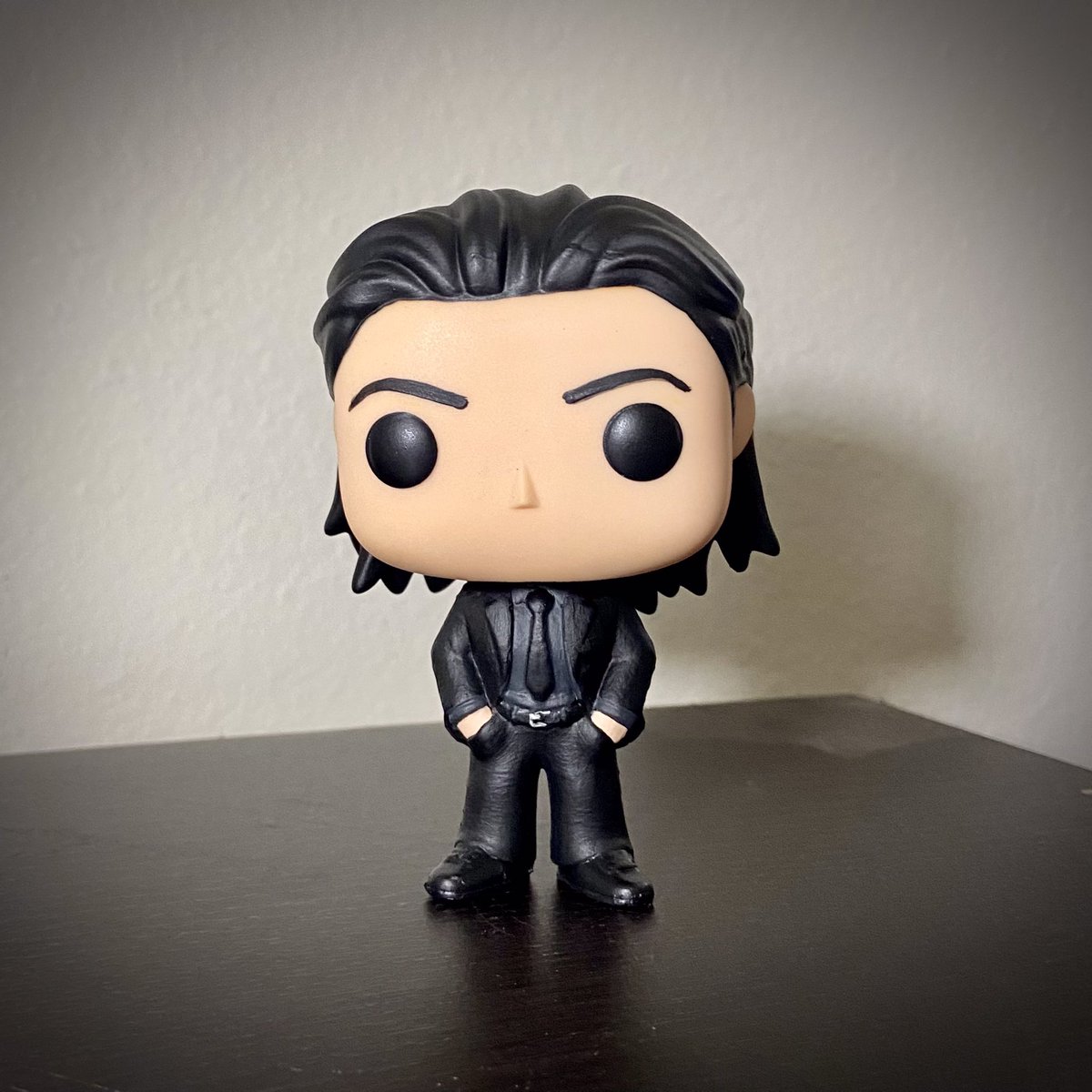 I came across another head that I used for the Ragnarok Loki with daggers. I didn’t have parts to make another one of those, so I decided to do one just in his black suit.   #funko #popvinyl #funkocustoms #popcustoms #spasticcustoms #customfunko #custompop #loki #thorragnarok