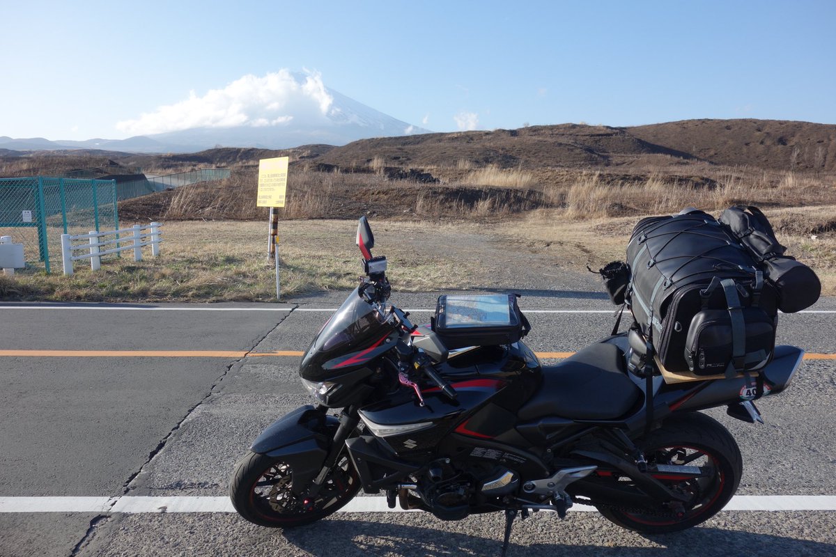 BK_ysk's tweet photo. #B_KING
#GSX1300BK
色んなサイズのシートバッグとタンクバッグを長年愛用してます https://t.co/DNUx3p9DSn