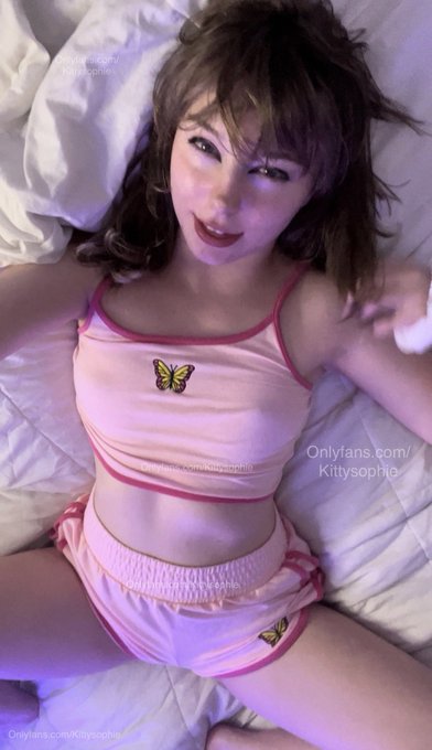 What color should I make my hair? https://t.co/Hvq8yiRgq9