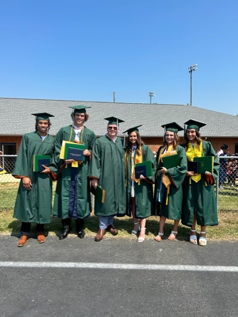 rollins_leia's tweet photo. It was a wonderful weekend as we celebrated the graduation of all BYHS seniors 2023!  Our 9 students earning associates degrees were honored with @Piedmontcc robes, lovingly bestowed by their families. #Rollins4CCP #soproud #Gobucs https://t.co/hN5GHqC27s