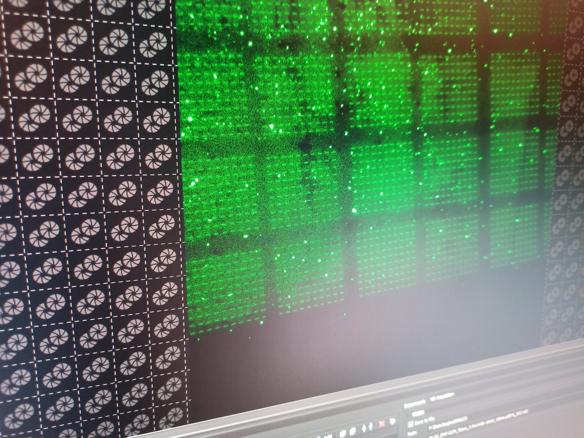 When you love art but work with fluorescence.. 😅... <a href="/Lab_Klymchenko/">Klymchenko Lab</a>