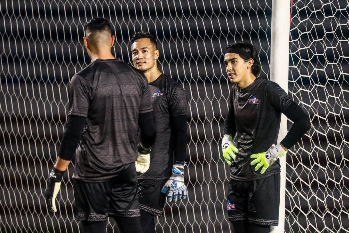 philfootball's tweet photo. ๐๐๐๐ซ๐ข๐ง๐ ๐ฎ๐ฉ ๐๐ ๐๐ข๐ง๐ฌ๐ญ ๐๐๐ฉ๐๐ฅ
The Philippine Men's National Team ๐ต๐ญ have their final training session ahead of their friendly against Nepal tomorrow night!
#LabanPilipinas #ParaSaBayan #PHIMNT https://t.co/I2zMrs280s