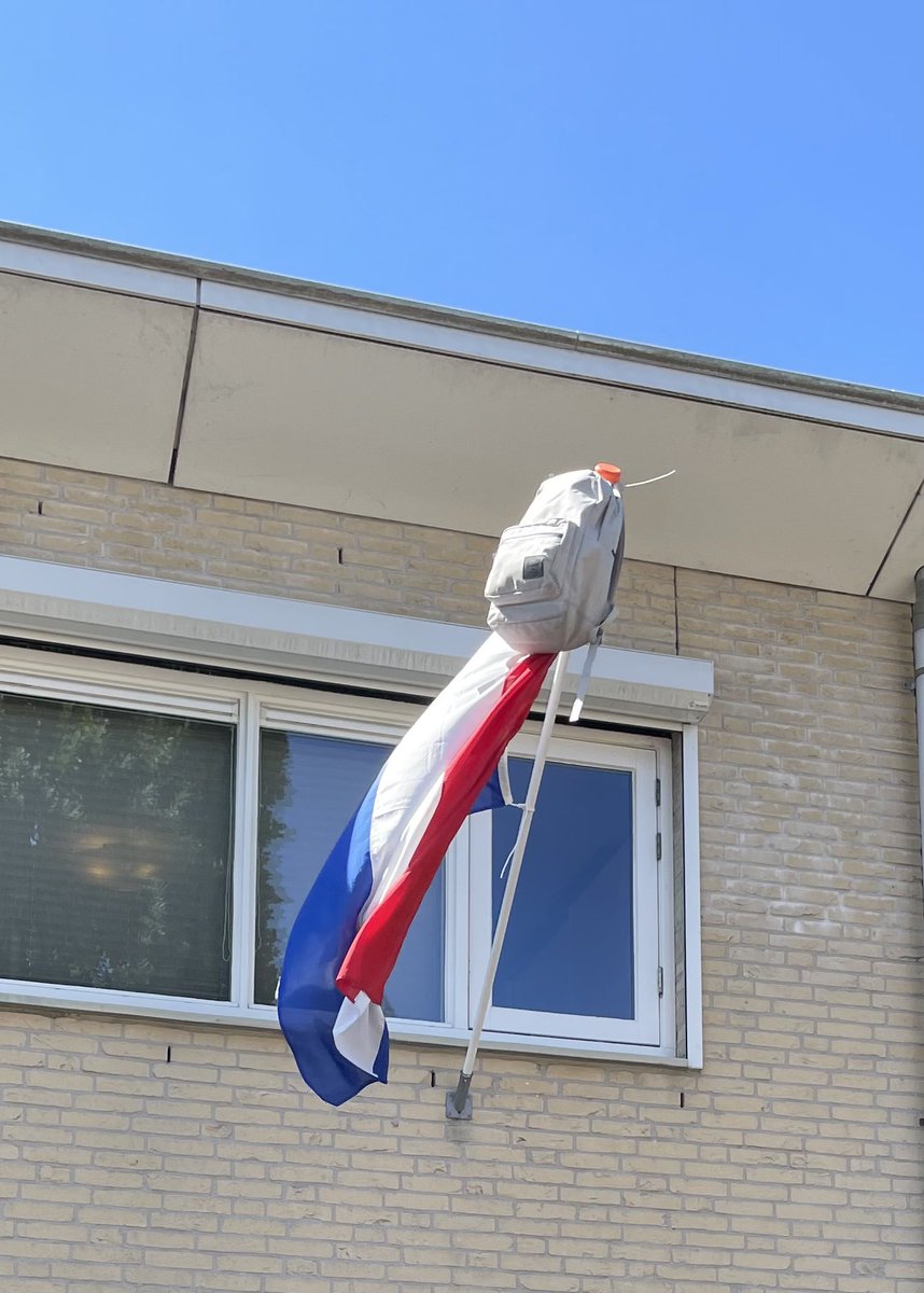 Zo, we kunnen weer rustig ademhalen.

#eindexamen