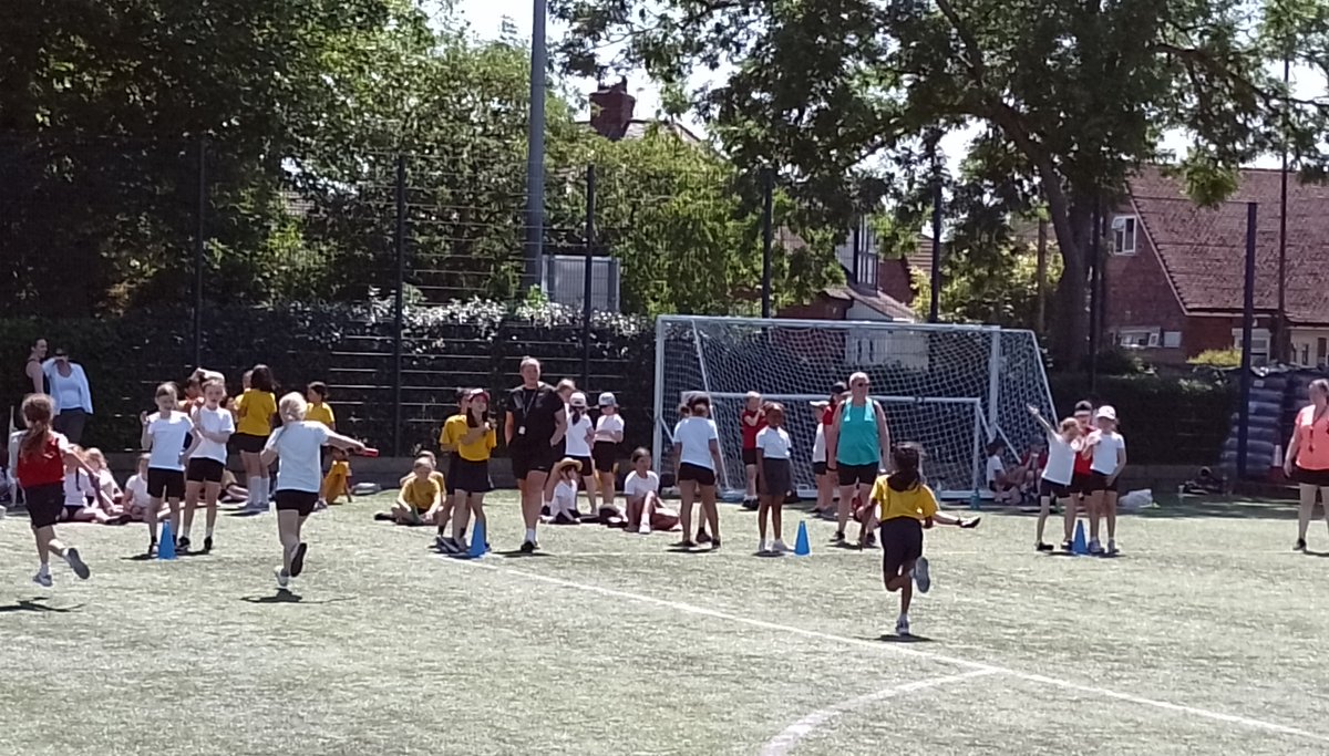 Some great Running, Jumping &amp; Throwing on show at todays Year 4 Athletics event day <a href="/FlixtonGS/">Flixton Girls School</a> supported by their fantastic Sports Leaders. An incredibly hot day but very well done to all 250 athletes.  Congrats AM 🏆 <a href="/AcreHall/">Acre Hall Primary School</a> and PM🏆 <a href="/HeyesLane/">Heyes Lane Primary School</a>  ☀️🏃☀️