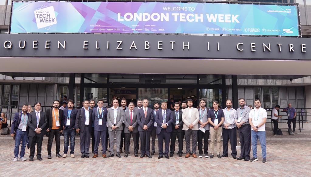 PakistaninUK's tweet image. &quot;Pleased to inaugurate Pakistan Pavilion at #LondonTechWeek23, showcasing the immense potential of 🇵Pakistan&apos;s IT sector! With high-profile IT companies &amp;amp; startups, 🇵🇰 is a promising tech destination. Thanks @QEIICentre for hosting us. #TechPakistan&quot;
-HE Moazzam Ahmad Khan