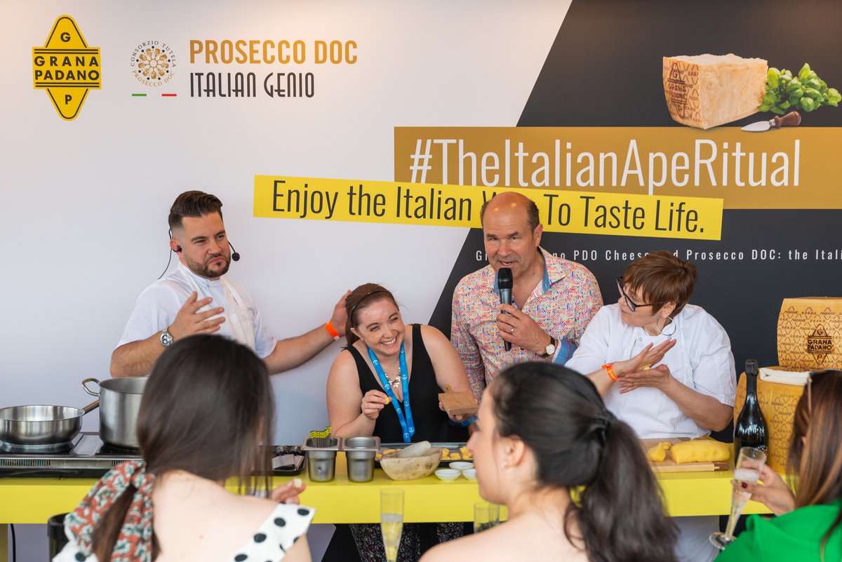 TheWineTipster's tweet image. #Notlong #lovethisshow @TasteofLondon starts at 5.30pm and looking forward to another fantastic Taste of London presenting for @ProseccoDOC and Grand Padano PDO @GranaPadano_UK . See you Wednesday evening - Sunday. Photos: @_FloraLuna_
