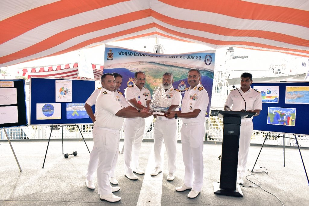 On completion of the event, a prize distribution ceremony was organised. The Chief Guest, Cmde Rajesh Kumar Yadav, Naval Officer in Charge (Kerala) awarded prizes to the participants recognising their talent and contribution to the event.
#WorldHydrographyDay
(2/2)