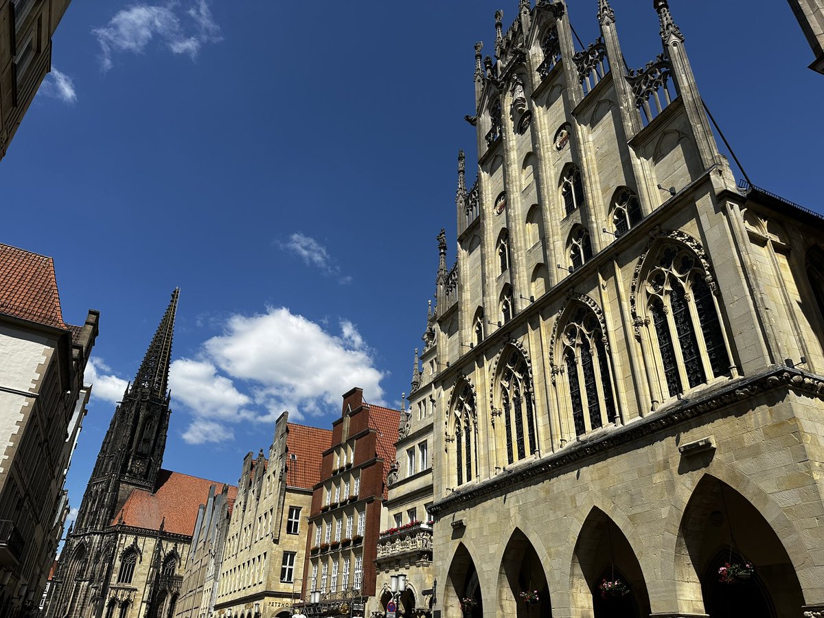 fdpmuenster's tweet image. Letzte Ratssitzung vor der kommunalpolitischen Sommerpause #ratms 

unter anderem mit diesen Punkten:
-der Wahl eines neuen Beigeordneten
-Sicherungsmaßnahmen an Schulgebäuden
-Entwicklung der städtischen Finanzlage

Stream: stadt-muenster.de/ratsservice/po…