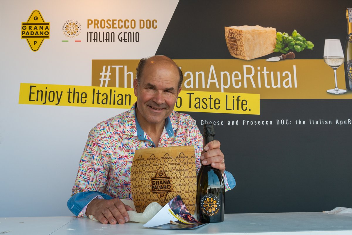 TheWineTipster's tweet image. #Notlong #lovethisshow @TasteofLondon starts at 5.30pm and looking forward to another fantastic Taste of London presenting for @ProseccoDOC and Grand Padano PDO @GranaPadano_UK . See you Wednesday evening - Sunday. Photos: @_FloraLuna_