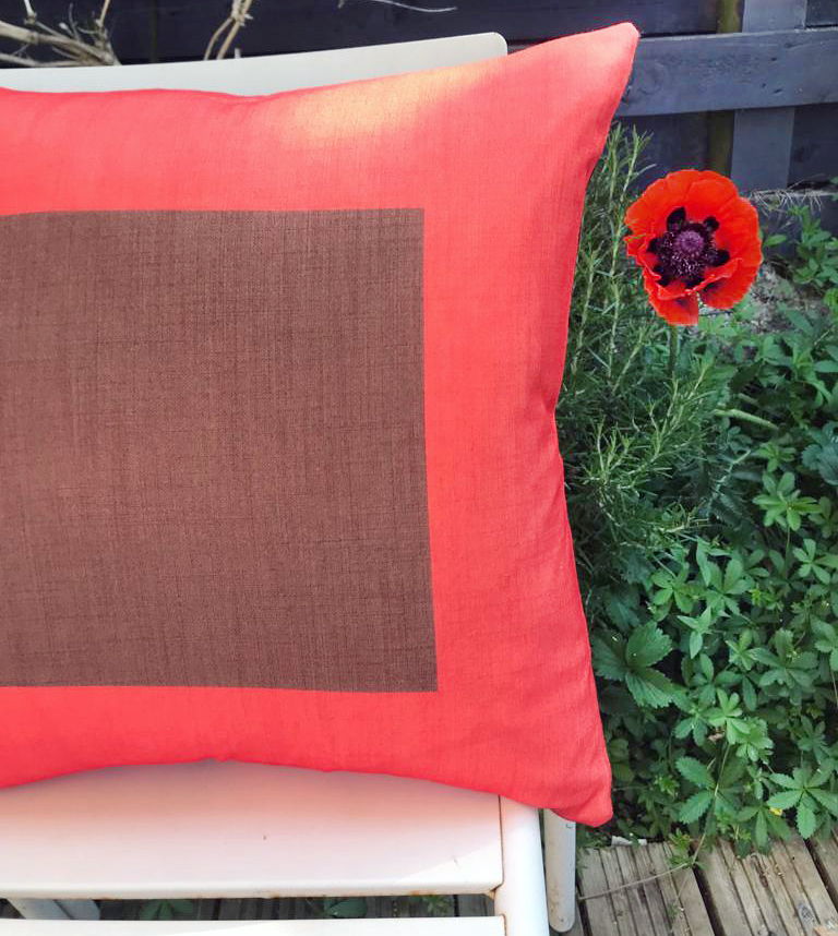 Weaving Gold Cushion's summer collection. Vintage linen Poppy cushions. Modernism at its very best. E-1027 comes to SE22. #eastdulwich #northcrossroadmarket #summerstyle #Modernism #cushions