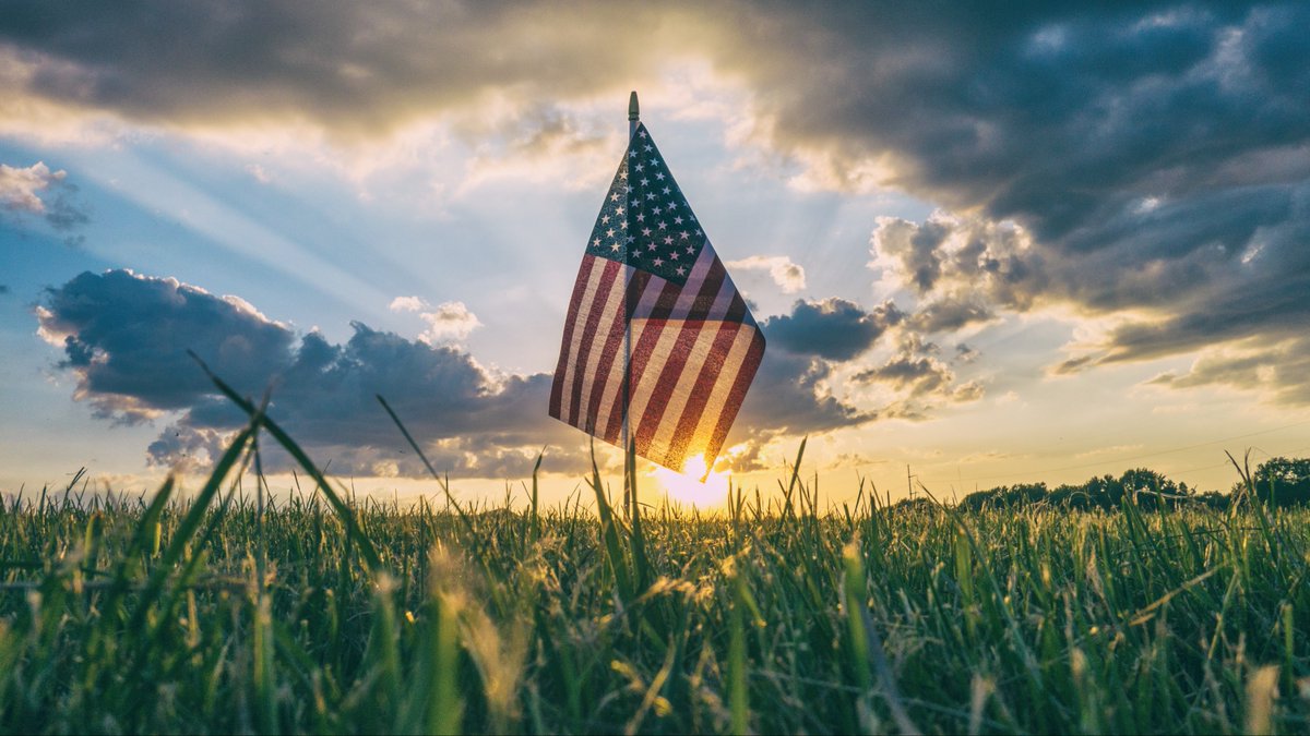 Our flag is more than a piece of cloth. It's a symbol of freedom, courage, and unity. On this #FlagDay, let's shine a light on our service men and women, past and present, who keep our spirits flying high. 🇺🇸