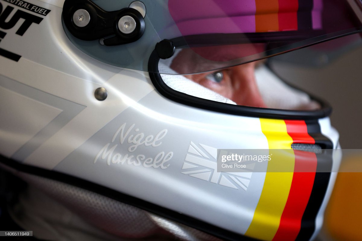 usedtothebluesr's tweet photo. You see what I see 👀😏
#InspectorSeb #Vettel #RaceWithoutTrace https://t.co/IMM9jTzgS5