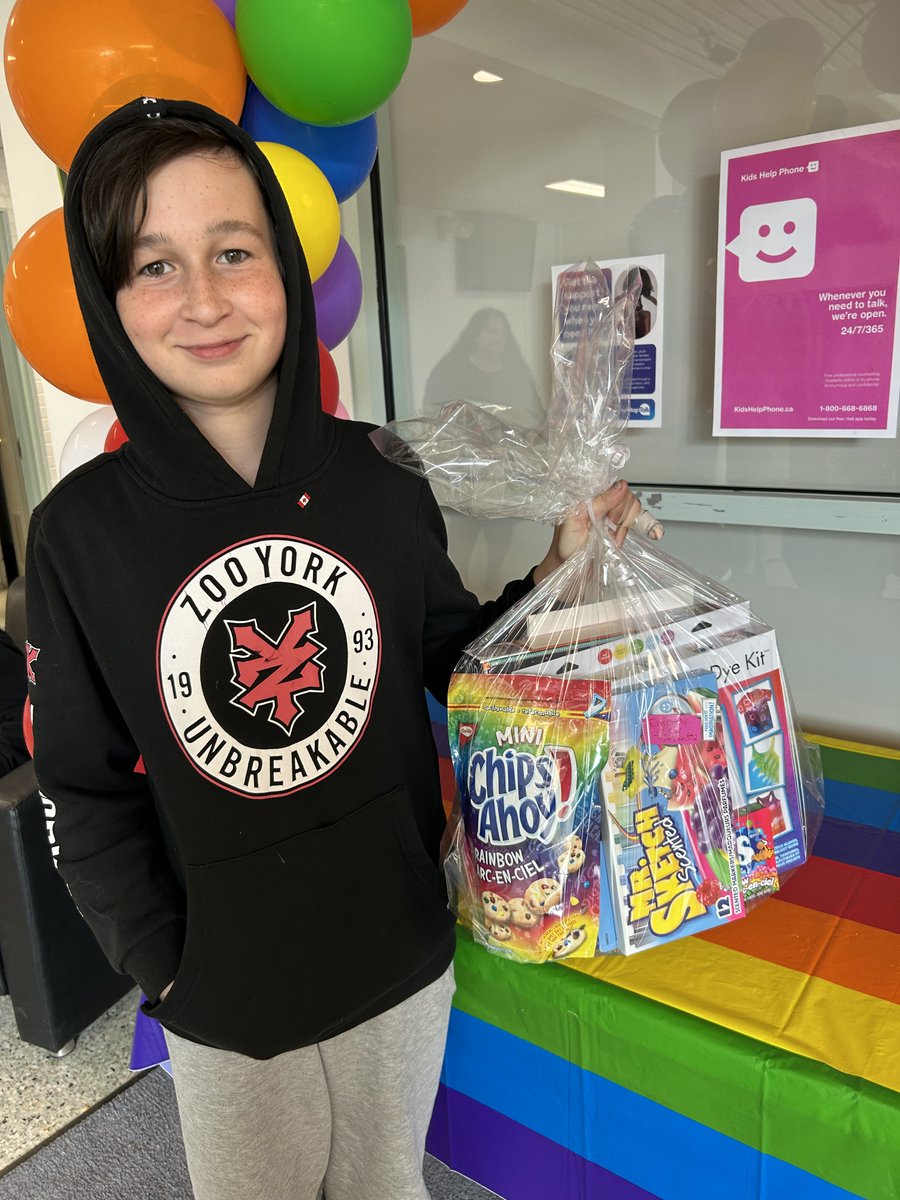 CenPublicSchool's tweet photo. A big congratulations to our winners from the Art Gala. The winners of our two gift baskets are Rory B. And Emberly C.! Liam C. Is here to accept the prize on behalf of his sister. If you won a flower pot, you will be contacted. Thank you again for your continued support. https://t.co/Y6SB9CxkoJ