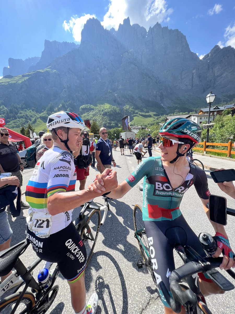 🌈 Remco 🤝 Cian 🇧🇪 #TourdeSuisse2023 #TourdeSuisse @EvenepoelRemco @CUijtdebroeks