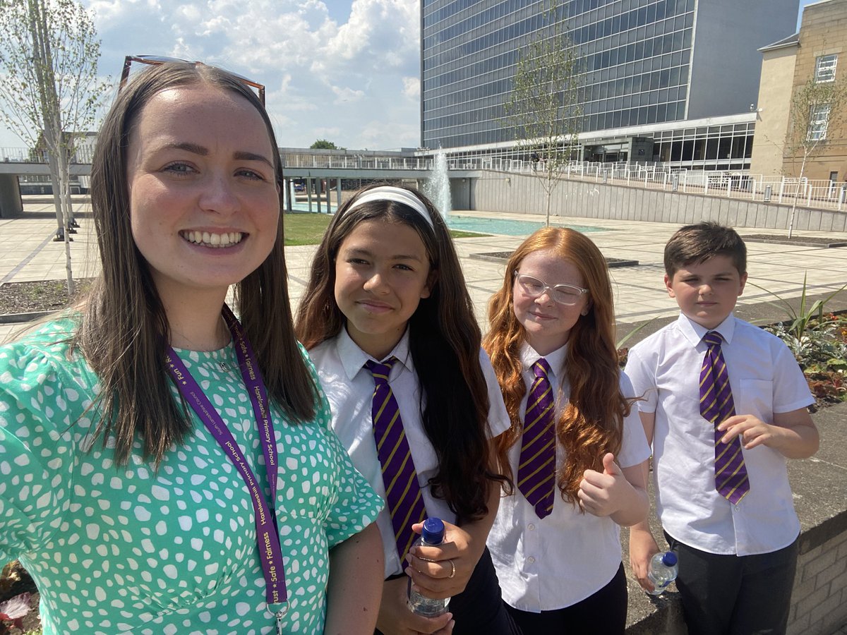 Miss Carbery tweet media