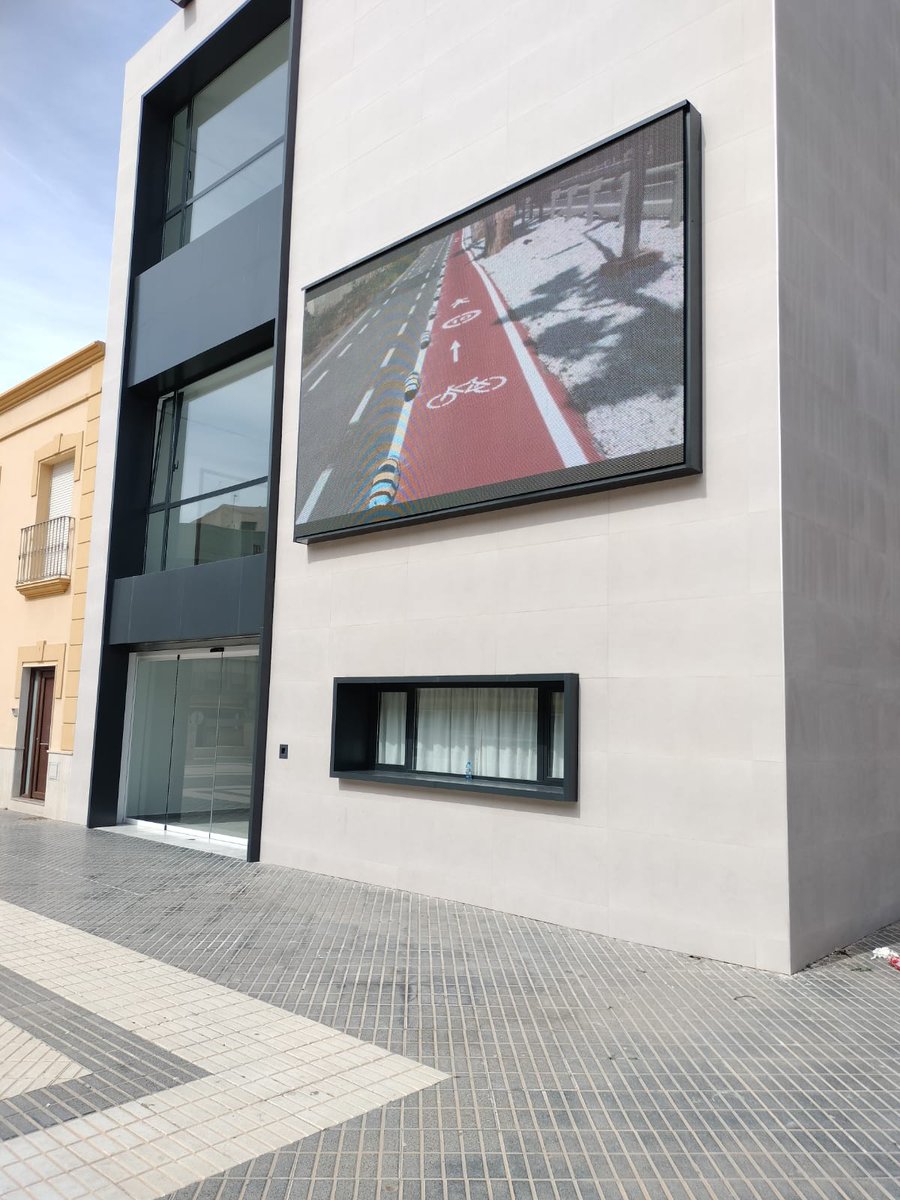 Jason4378849674's tweet image. Outdoor front service display P8，4.8m×2.88m
Project in Spain， thanks for the good feedback. 😎
#Premteco #OutdoorLEDscreen