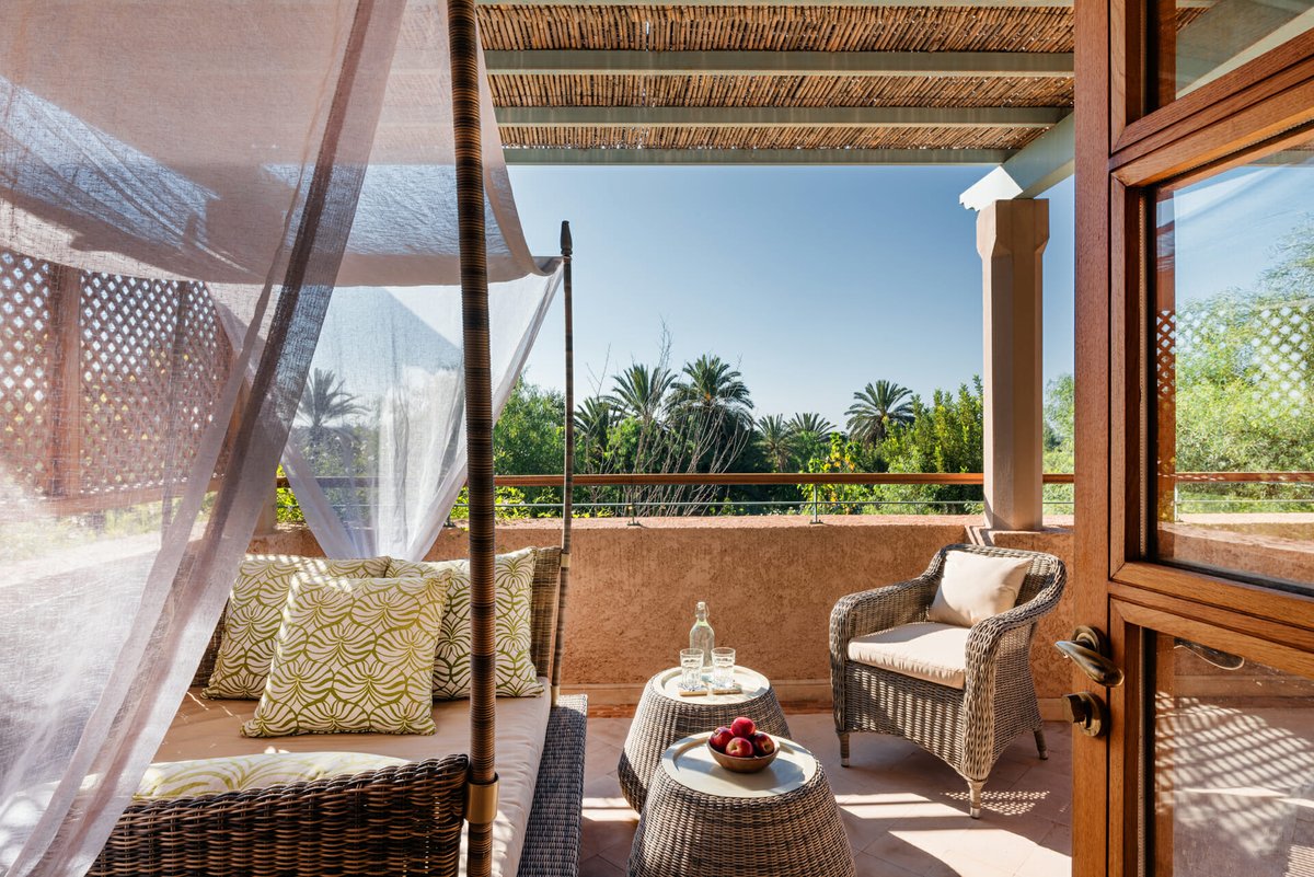 #Free #night anyone?  We are offering 7 nts for 6 at the fully-staffed #luxury #Villa Cobalt Blue in #Marrakech this #July and #August!  Price for 5 bedrooms down from  £10K to £8570 or for all 7 bedrooms, reduced from £11K to £9425 mintmorocco.com💜☀️🌴