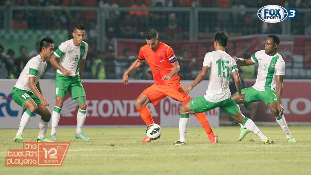 nonewthing's tweet image. The key attraction with Havertz is his body. His frame is reminiscent of some of the greats of the game and so there is an hope for the abilities it gave them. Think of Robin Van Persie.

Box dominator, buildup dominator, shots from impossible angles. Those sort of traits.