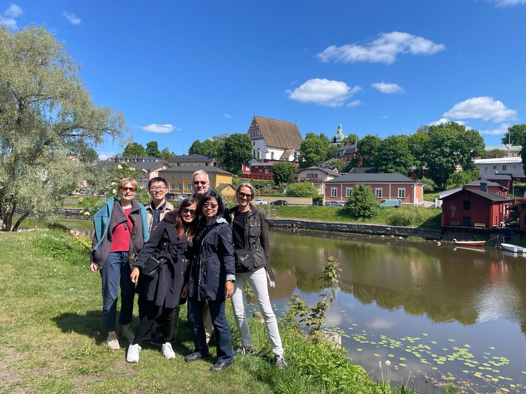 A great big thank you to <a href="/KatjaCreutz/">Katja Creutz</a> <a href="/SinkkonenVille/">Ville Sinkkonen</a>  <a href="/McNamara_Eoin/">Eoin McNamara</a> <a href="/FIIA_fi/">FIIA</a> for hosting a great <a href="/REMIT_research/">remit-research</a> workshop in Helsinki.  Thanks too <a href="/SophieMaas1/">Sophie Vanhoonacker</a> <a href="/TCEuropean/">Thomas Christiansen 🇪🇺🇺🇦</a> <a href="/ProfOnderco/">Michal Onderco</a>  <a href="/Oana_Poiana/">Oana P</a> <a href="/_HengyiYang_/">Hengyi Yang</a> <a href="/MahmoudJavadi2/">Mahmoud Javadi</a> <a href="/FlaviaLucenti/">Flavia Lucenti</a> for your excellent contribution!