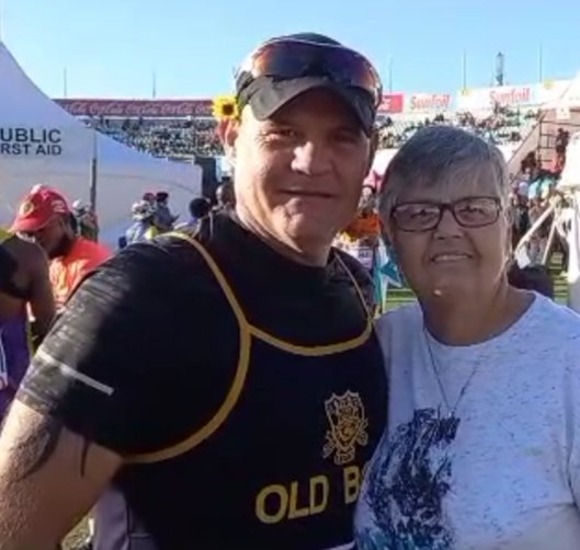 TerryCowan12's tweet photo. June 11th, everything worked out in the end. Starting at the back of H category.... Comrades is special.... https://t.co/TJAIRkSr1W
