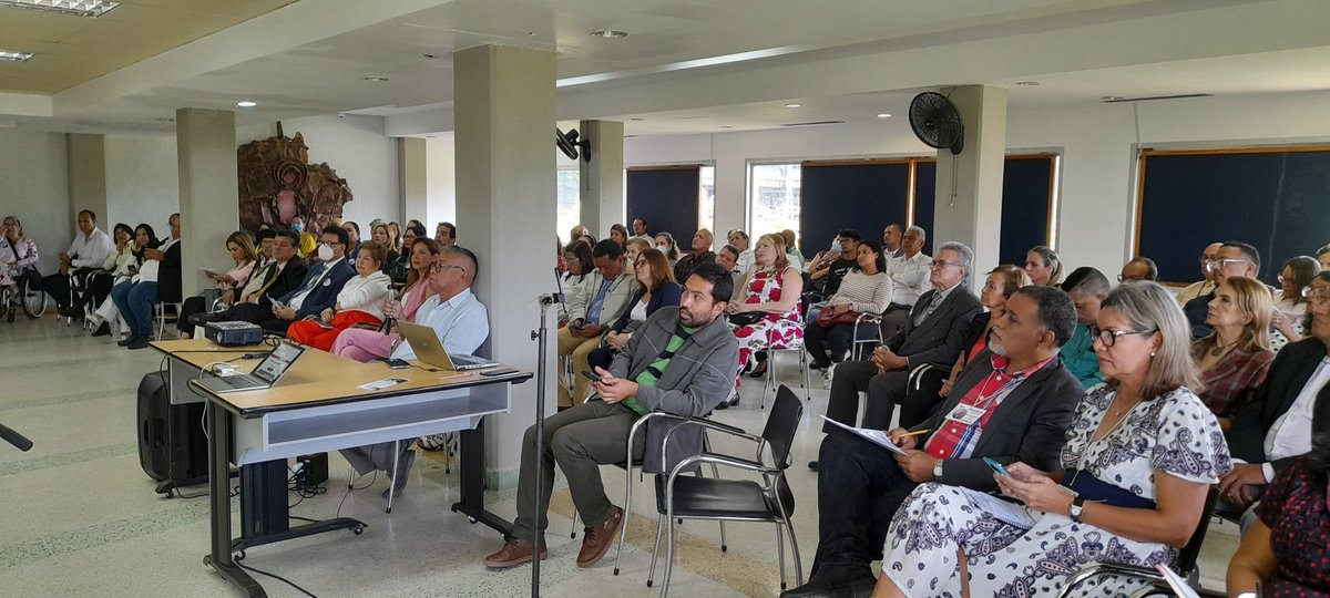 #Ahora Inicia Conferencia «Manual de Caracas: Guía para la Recolección de Datos de Investigación y Desarrollo en Venezuela» a cargo del Presidente de ONCTI Dr Roberto Betancourt <a href="/betancourt_phd/">Roberto Betancourt A.</a> #FaCEActiva