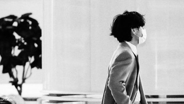vousmevotaez's tweet photo. TIMOG-SILANGANG BAHAGHARI.

a filo #taekookau wherein debate rivals, Luntian (kth) and Lawin (jjk), stumbled upon each other outside of the podium. https://t.co/fQlMmG0O4t