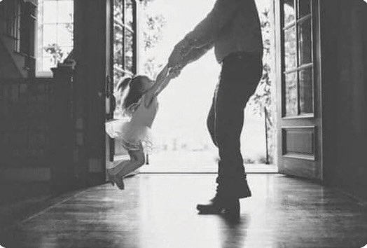 سيرسل الله لك يوماً من يداوى جرحك الذى ظننت أنه لن يشفى ، ويعيد لك أشياء جميلة إعتدت عليها وفقدتها ، ويمنحك ما تتمناه دون أن تطلب ... مَن رضى بقضاء الله أرضاه الله بجميل قدره ... فقط كن واثقاً بالله..!

　　･ *ﾟ｡
　 ･ ﾟ*｡･ﾟ✿｡
　　🕊🦋　❀･｡°
　　　ﾟ🤍🌸،*.｡🕊