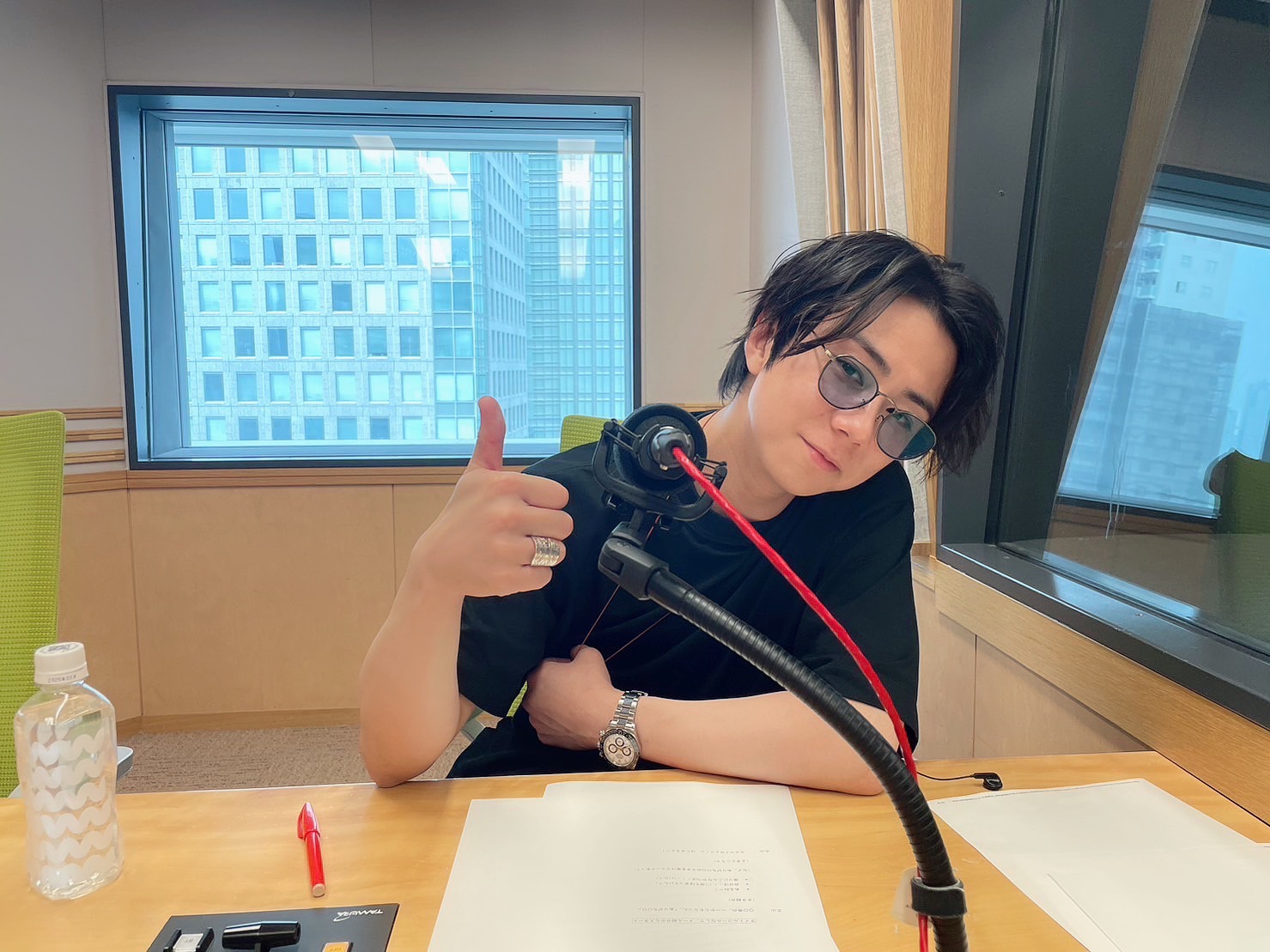 FylzrVTWAAEyB44?format=jpg&name=large