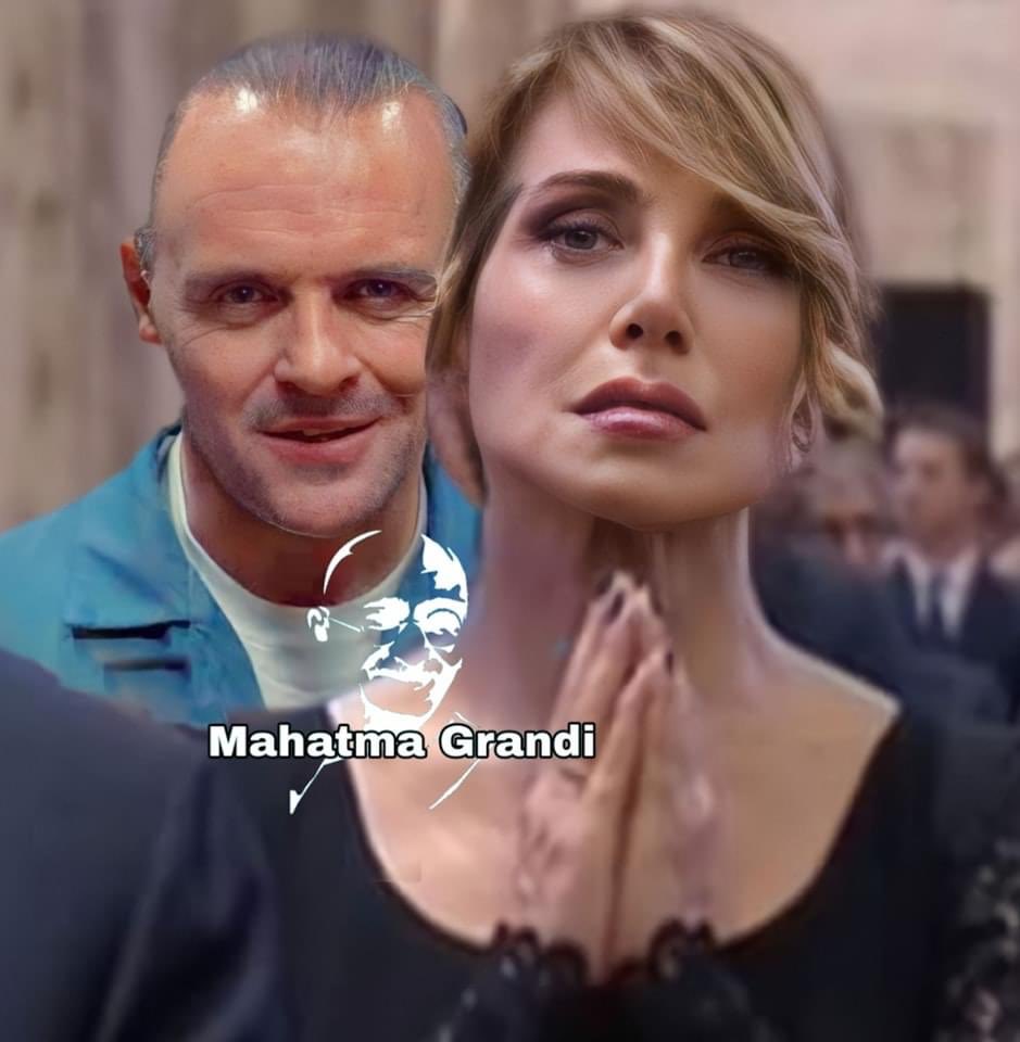 MahatmaMeme's tweet image. #BarbaraDUrso #funerale #funeralediStato #funeraliberlusconi #Berlusconi #14giugno2023 #mahatmagrandi