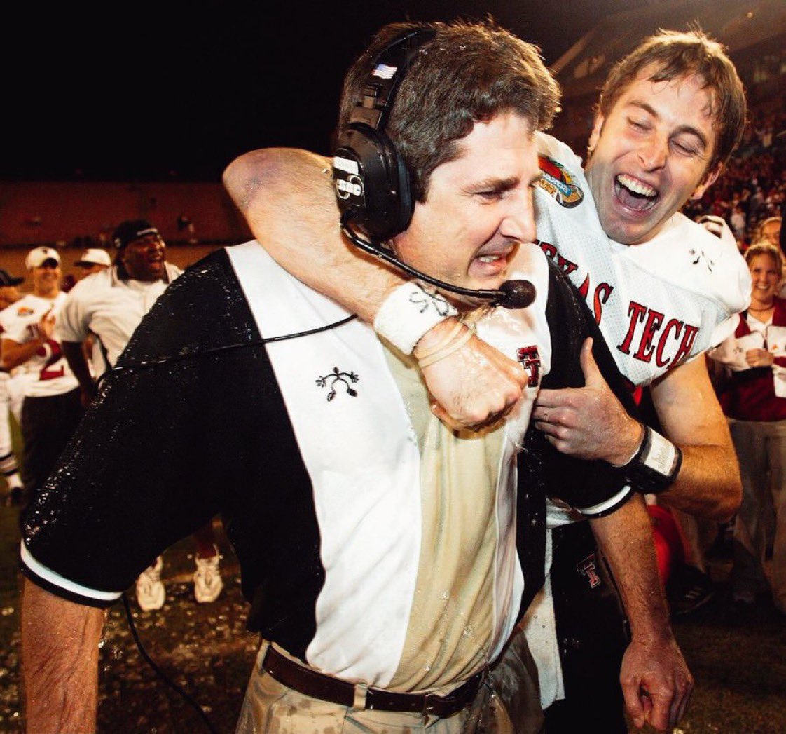 ThPlayersLounge's tweet photo. Texas Tech has announced that they will be inducting Mike Leach &amp; Kliff Kingsbury into their Hall Of Honor this coming September 🙏👏 https://t.co/5XKpfcueCB