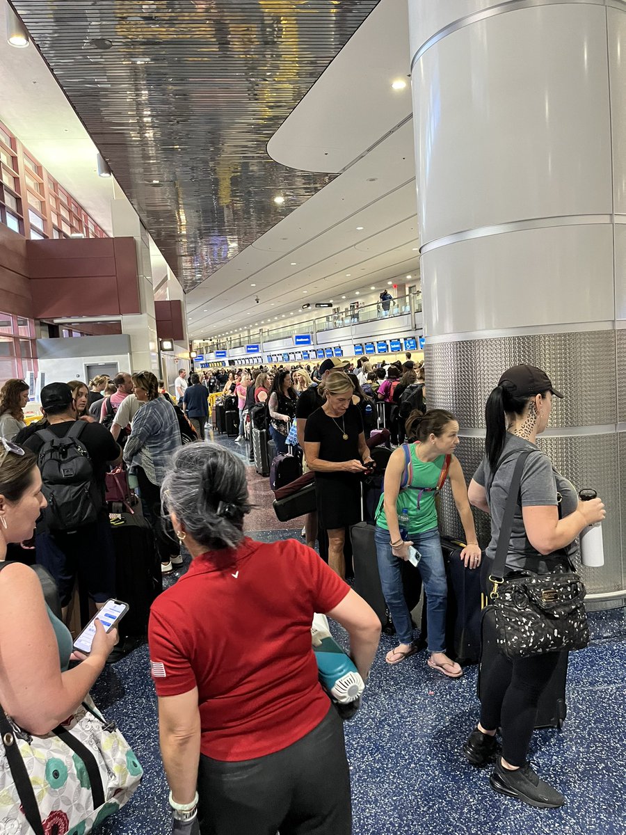 ssbrown71's tweet photo. @SouthwestAir I just want to leave Las Vegas! Questioning my loyalty to SWA! Do better SWA! #over2hours #Vegas https://t.co/wmicWeT1rG