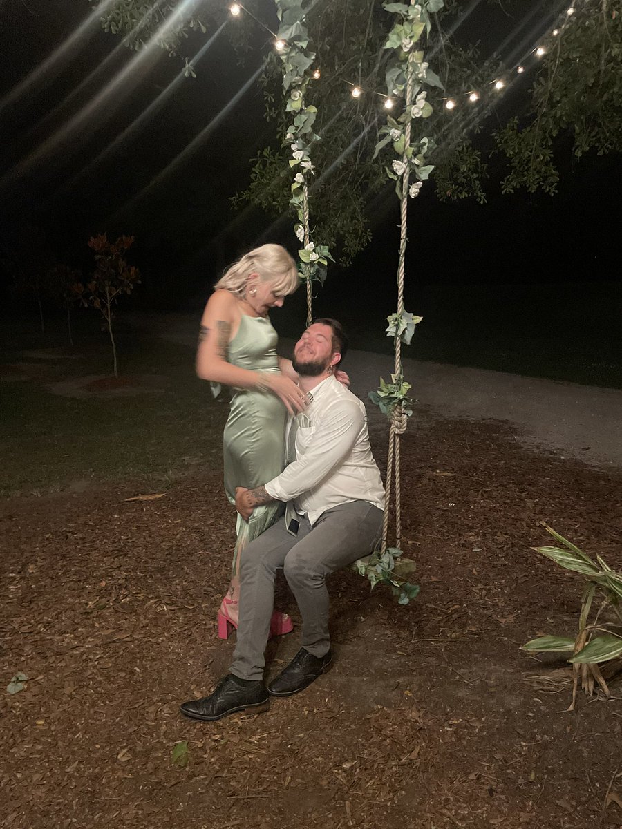 piperwaitee's tweet photo. still don’t know why I try to take cute pictures with him.. https://t.co/yPlSeBzTy8
