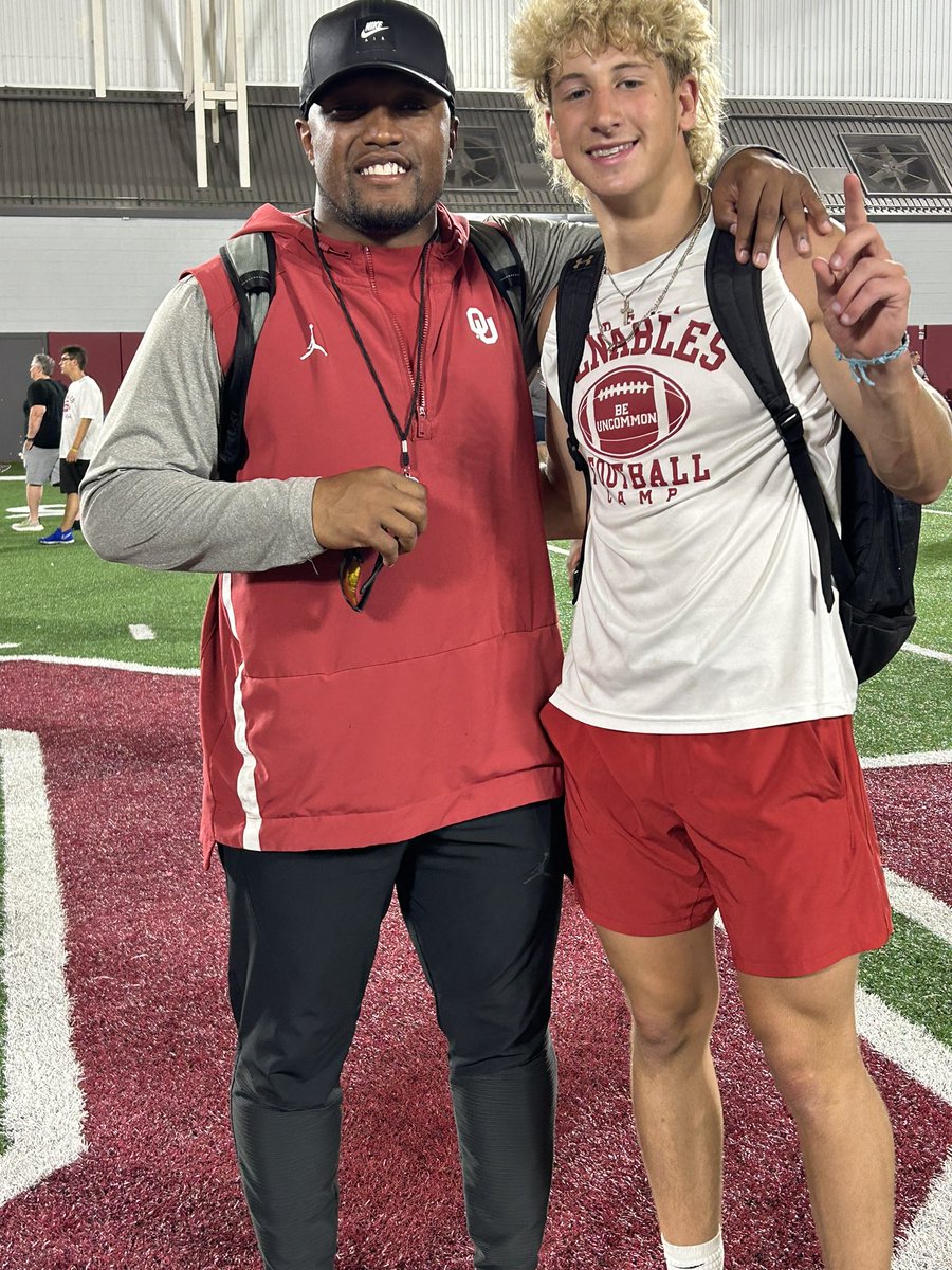 Rylan_Leathers's tweet photo. Had a great time at OU!! Thanks to @CoachXBrew and current OU players for coaching me up!! @BentonDuby @MathisGaius @ChadDunnam @Simply_aMAYESn @CoachMason_1 @ScottHood63 https://t.co/xMhIZrRbmq