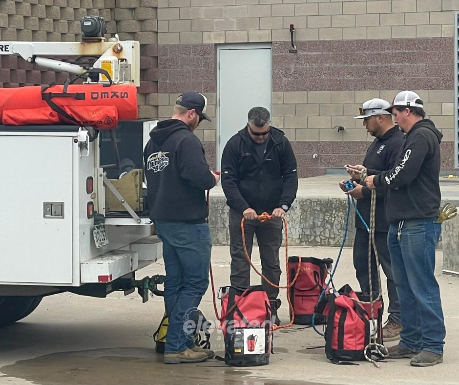 elevatedsafety's tweet photo. Annual confined space training with the Aurora Public Works department took place this week.

If you, or your organization, is in need of confined space training, head to our website. https://t.co/TyOurZXzeb

#confinedspace #confinedspacetraining #conspace #confinedspaces https://t.co/oSEVYY1K7x