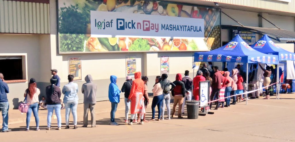 EBC_Eswatini's tweet photo. +50 000 Emaswati made it to the National Voters' Register. Long queues were a prominent feature in the registration centers. Requests to extend the registration period didn't fall on deaf ears as EBC announced that 18 June 2023 is now the deadline.
#NgeteNgasalaNasakhaLiveLetfu https://t.co/Xr8Nj4BNbt