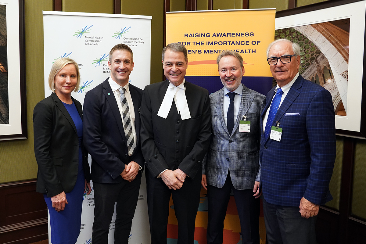 CdcPresidence's tweet photo. J’ai co-présidé la réception annuelle pour la fête des Pères sur la Colline avec @MajidJowhari, @jeneroux, @JulieVignolaBL, @luctheriaultbq et @GordJohns. Poursuivons le dialogue sur la santé mentale des hommes et des pères. @hidadfoundation @CSMC_MHCC https://t.co/KtzTzPL67j