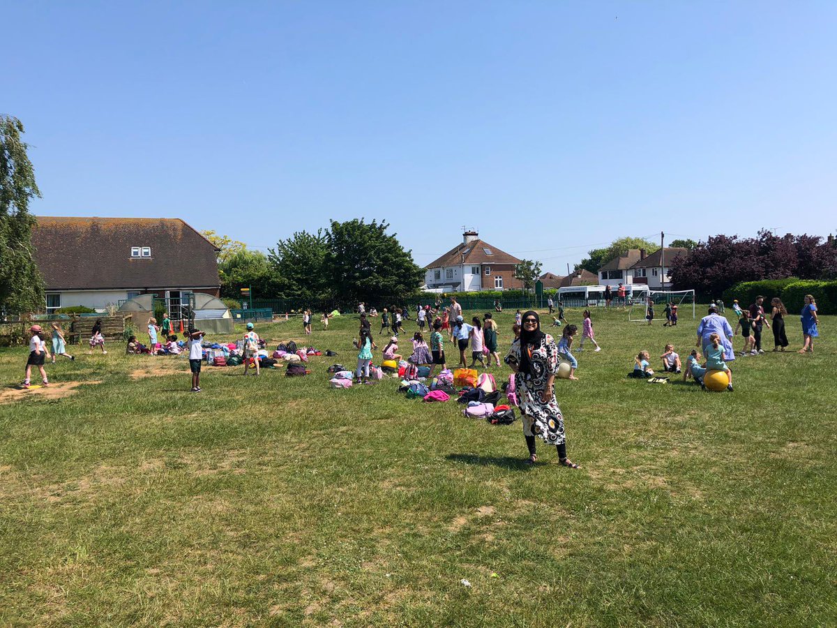 SheringhamPS's tweet photo. Also, a huge thank you to the Year 2 children and staff at @GreenwaysPri for your warm welcome yesterday! We played, laughed and talked together before getting on the coach back to East London #newfriends #SheringhammeetsGreenways https://t.co/CaXM9milLe