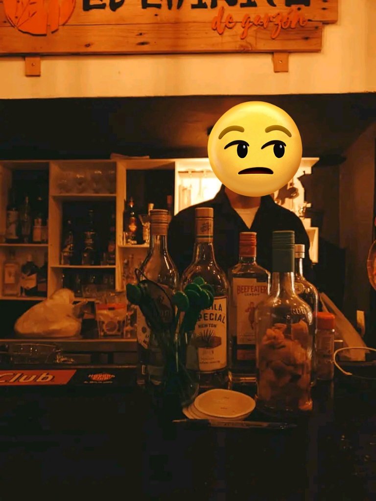Suelta una foto que te hayan tirado trabajando.  
Tres semanas seguidas y con descuento: