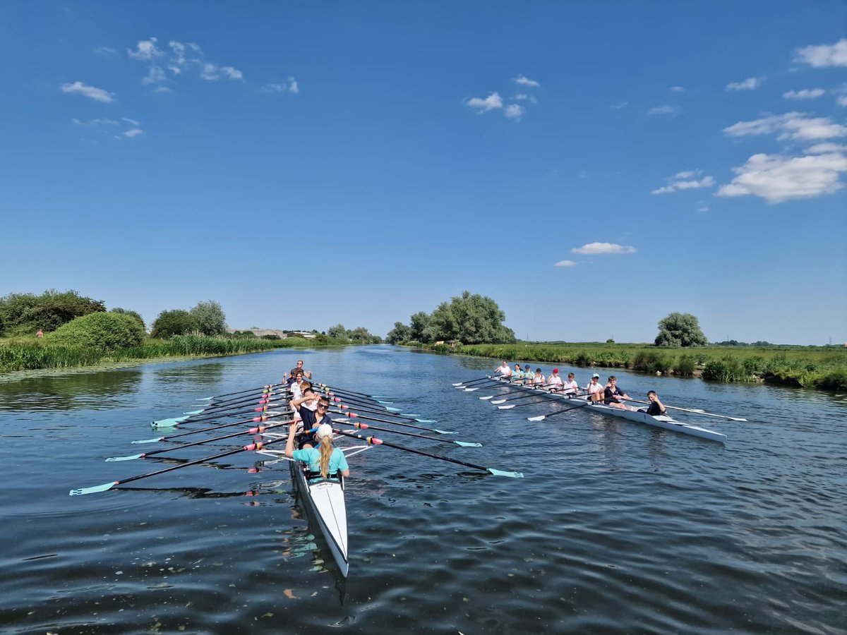 Kings_Ely_BC's tweet photo. Another fantastic day. This time a visit from @StFaithsSport to row with our KEJ rowers ☀️☀️☀️ https://t.co/UNCQBZ74wA
