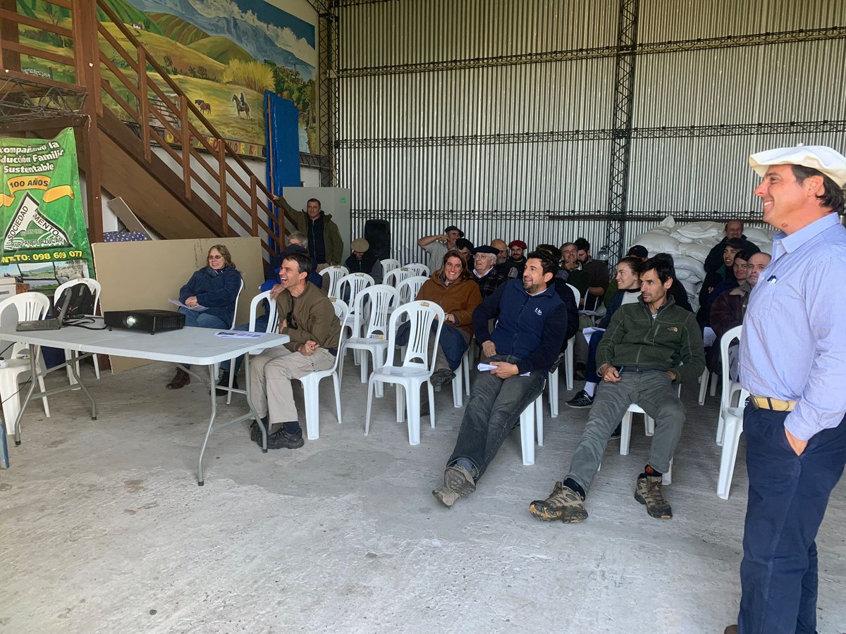 PlanAgro's tweet photo. @INIA_UY @BarbatRicardo @maria_zorrilla @PereiraMachinM @ecarriuy @cmolina411 @IngFranDona @mlarranaganieto #Ahora en 📌@sfrpdazucar 
✅Repaso del sistema y evolución de indicadores
🗣️Héctor Rubio y @BarbatRicardo 
✅Avances en los Resultados del Proyecto #GestiónDelPasto 
🗣️@PereiraMachinM 
#FPTA @INIA_UY  #PlanAgro https://t.co/xVjEpdzlCE