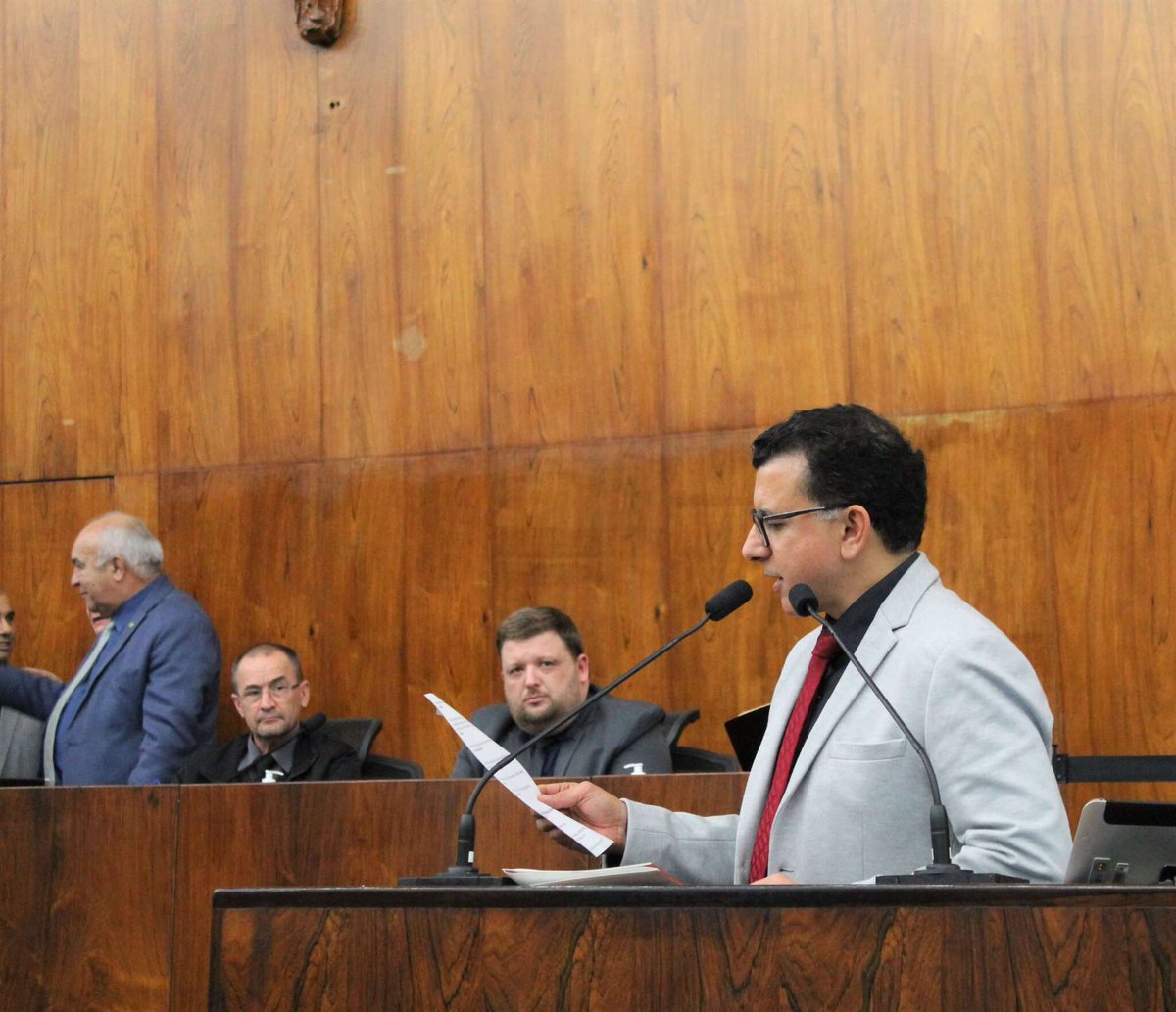 Sintec_RS's tweet photo. Na tarde desta quarta, 14, o #SINTECRS participou do Grande Expediente na ALRS, com o tema “A entrega da #CORSAN sob sigilo para a AEGEA”, de proposição do deputado Jeferson Fernandes. Saiba mais em https://t.co/VkkqgGftU1 #sindicato https://t.co/ZrbHSf69HV